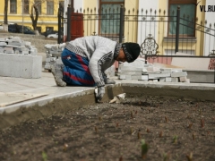 Во Владивостоке продолжаются работы по реконструкции сквера имени Ленина (ФОТО)