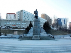 Сквер адмирала Макарова во Владивостоке открыли после реконструкции