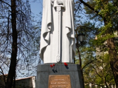 Во Владивостоке открыли памятник Илии Печорскому (Муромцу)