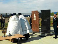 В поселке Светлый Омской области заложен мемориальный камень в память о погибших десантниках