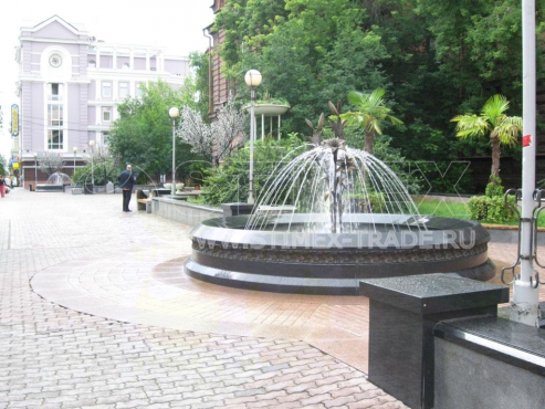 Площадь перед зданием Педагогического университета