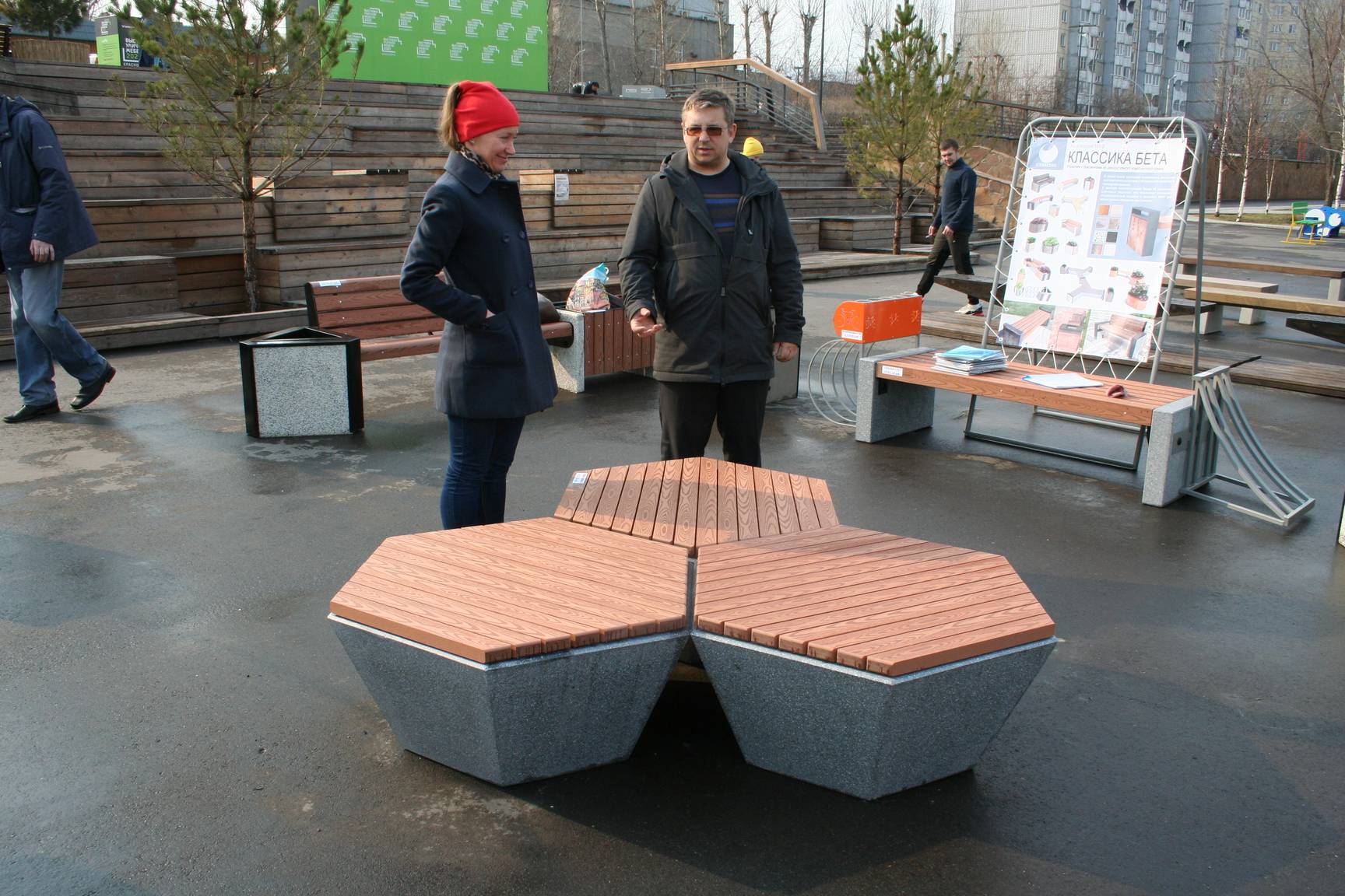 Первая красноярская выставка уличной мебели