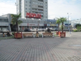 Замена уличной мебели на Предмостной площади в Красноярске